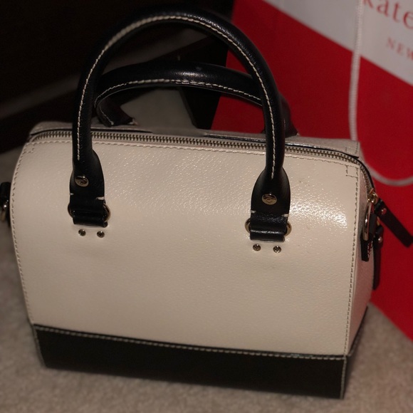 Black and White Kate Spade Purse - Picture 2 of 7